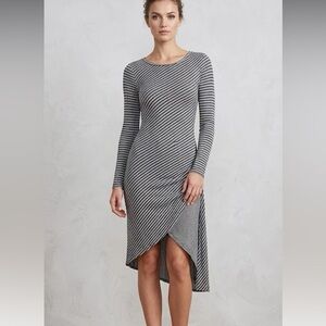 Lisa Bayne Artful Home Gray Striped Asymmetrical Hem Midi Dress Size M Fits S